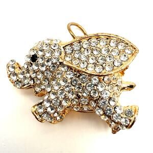 Vintage BETSEY JOHNSON White Crystal Baby Elephant Pendant Gold Tone